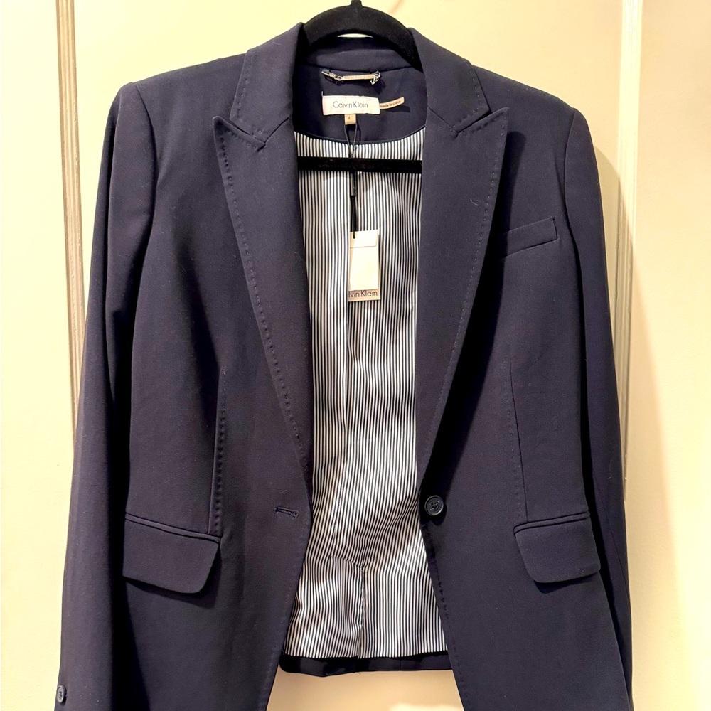 Calvin Klein navy blue short blazer